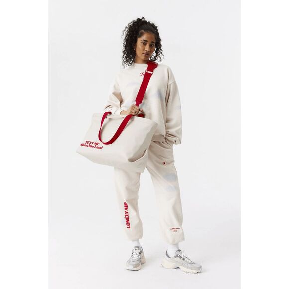 NWT Beis x The Lonely Ghost Travel Tote in Ghost White - LIMITED EDITION - Picture 7 of 12